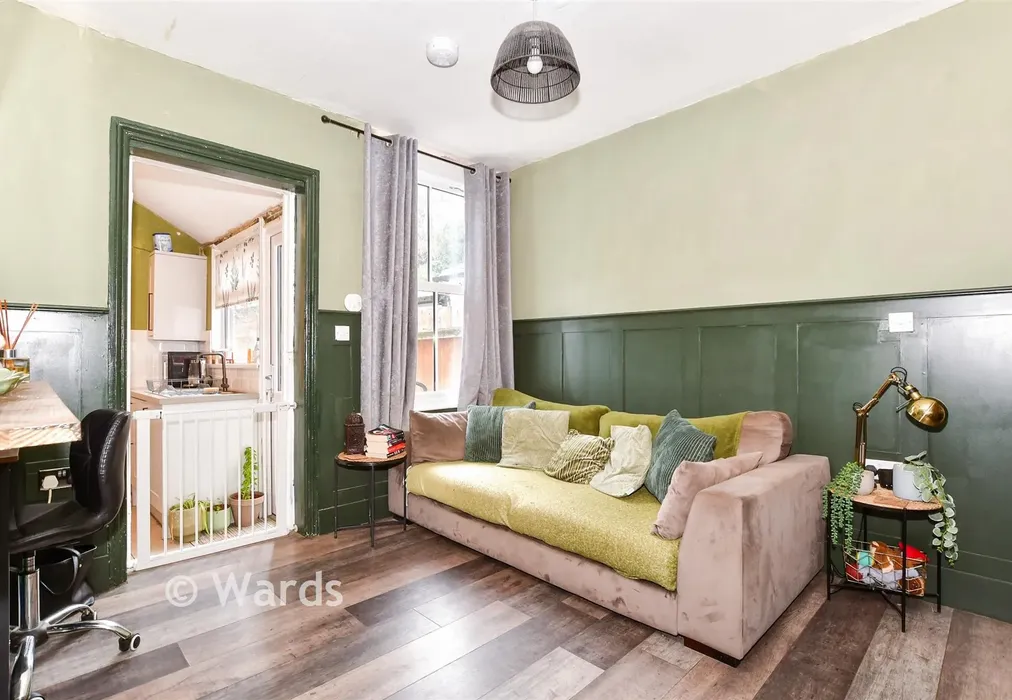 Lounge - Western Road, Maidstone, Kent - Wards of Kent