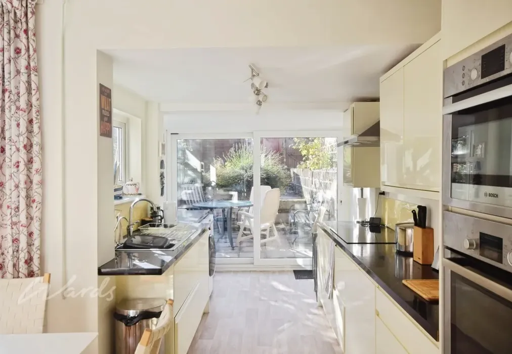 Dane park kitchen... - Dane Park Road Margate CT9 - Wards of Kent