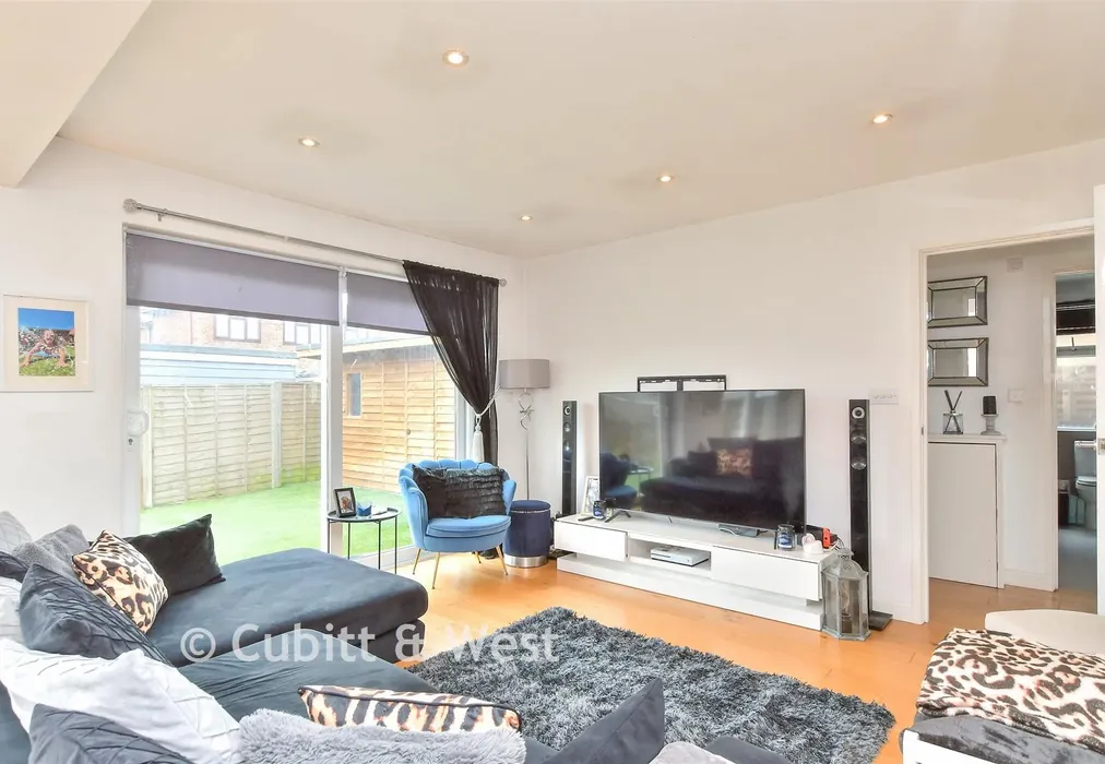 Lounge - Baywood Gardens, Woodingdean, Brighton, East Sussex - Wards of Kent