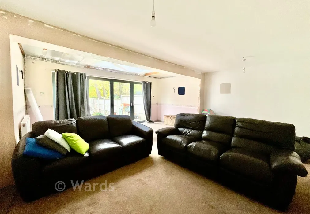 Lounge/Diner - Ballens Road, Lords Wood, Chatham, Kent - Wards of Kent