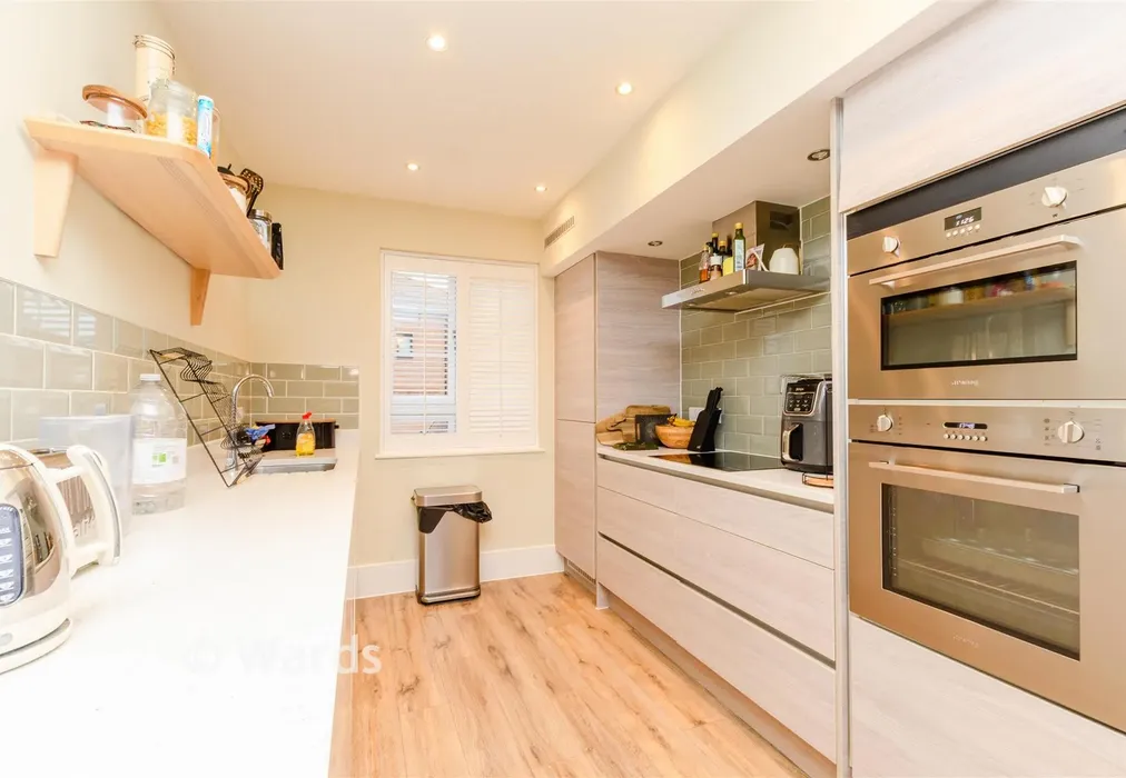 Kitchen - Candy Dene, Weldon Ebbsfleet Valley, Swanscombe, Kent - Wards of Kent