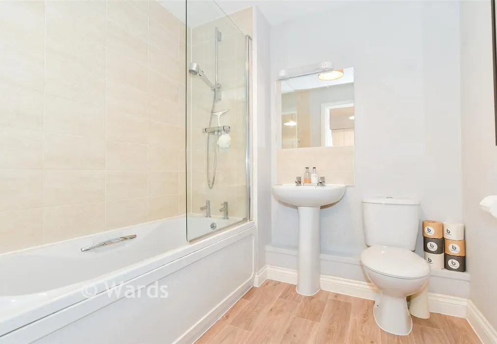 Bathroom - Derby Drive, Leybourne, West Malling, Kent - Wards of Kent