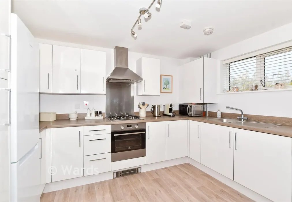 Lounge/Kitchen - Derby Drive, Leybourne, West Malling, Kent - Wards of Kent
