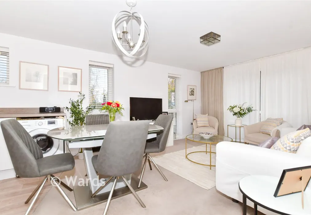 Lounge/Kitchen - Derby Drive, Leybourne, West Malling, Kent - Wards of Kent