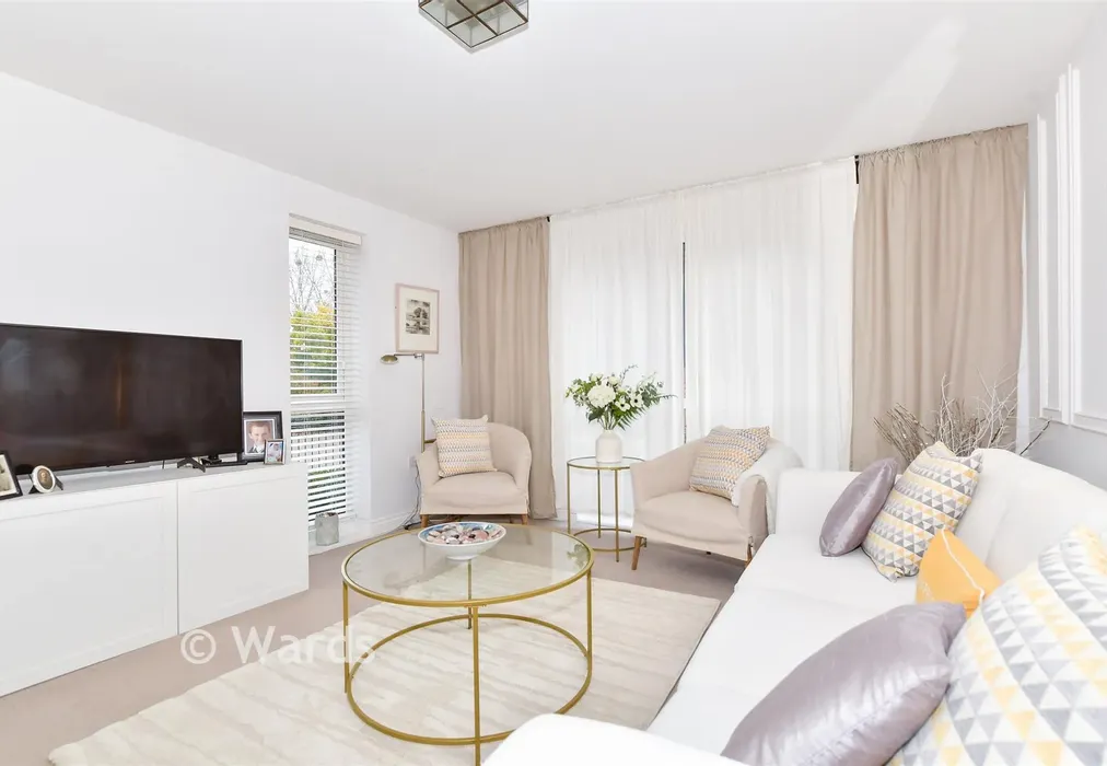 Lounge/Kitchen - Derby Drive, Leybourne, West Malling, Kent - Wards of Kent