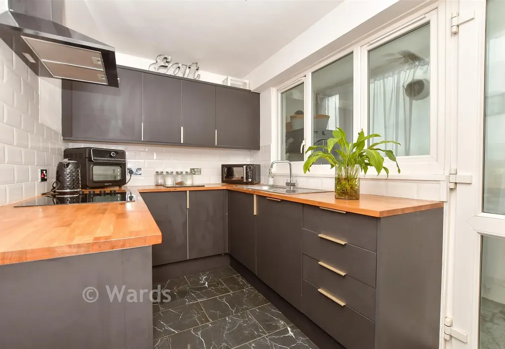 Kitchen - The Gateway, Dover, Kent - Wards of Kent