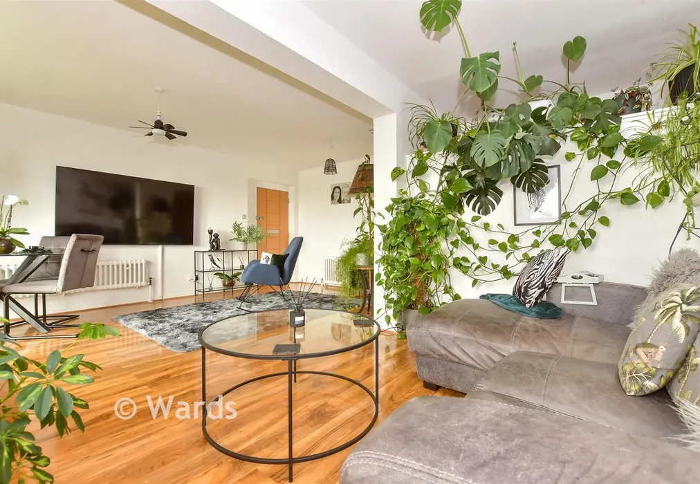 Dining Area - The Gateway, Dover, Kent - Wards of Kent