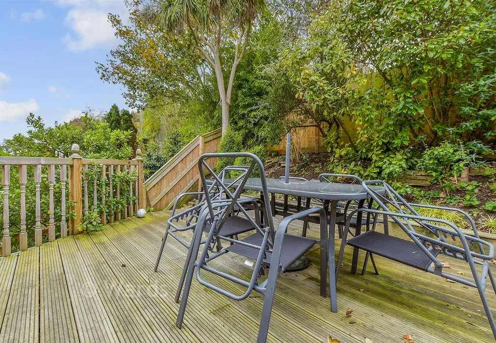 Patio / Decking - Valebrook Close, Folkestone, Kent - Wards of Kent