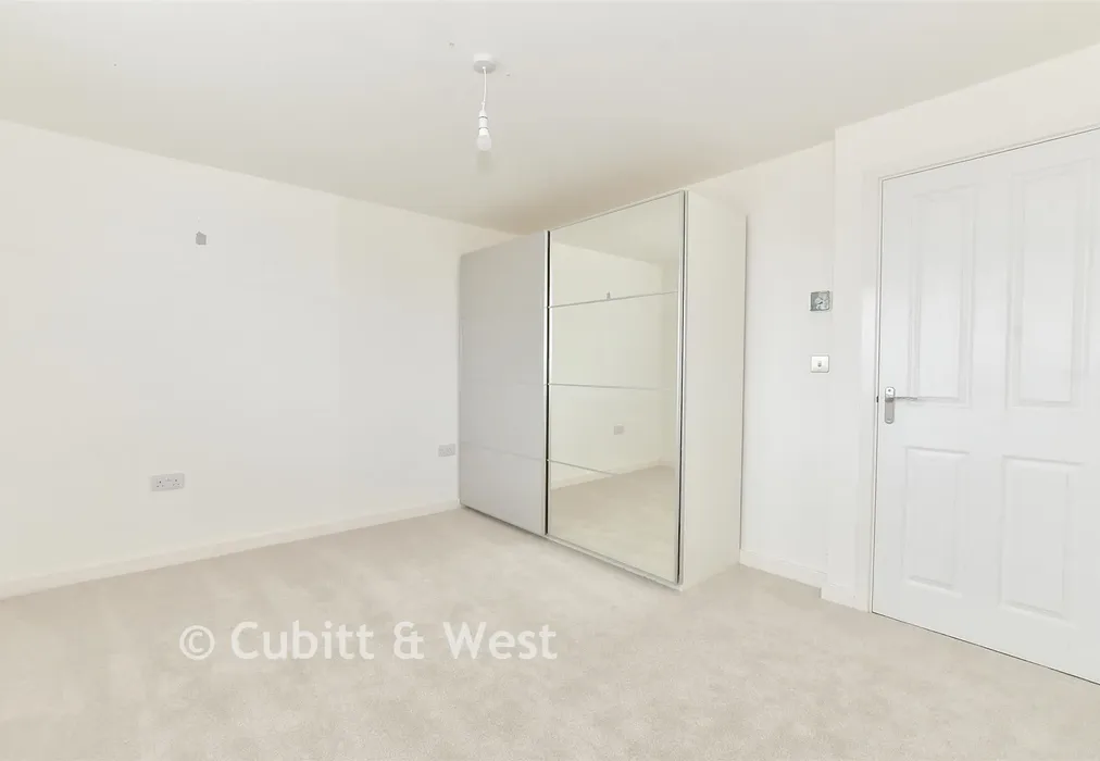 Bedroom 1 - Neal Crescent, Littlehampton, West Sussex - Wards of Kent