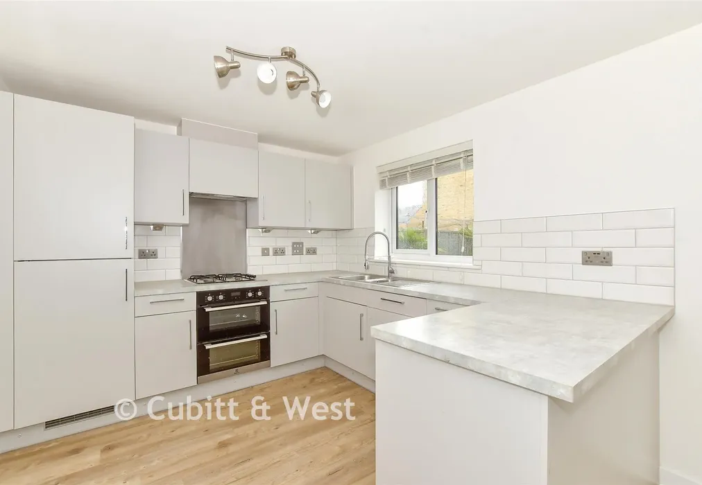 Kitchen/Diner - Neal Crescent, Littlehampton, West Sussex - Wards of Kent