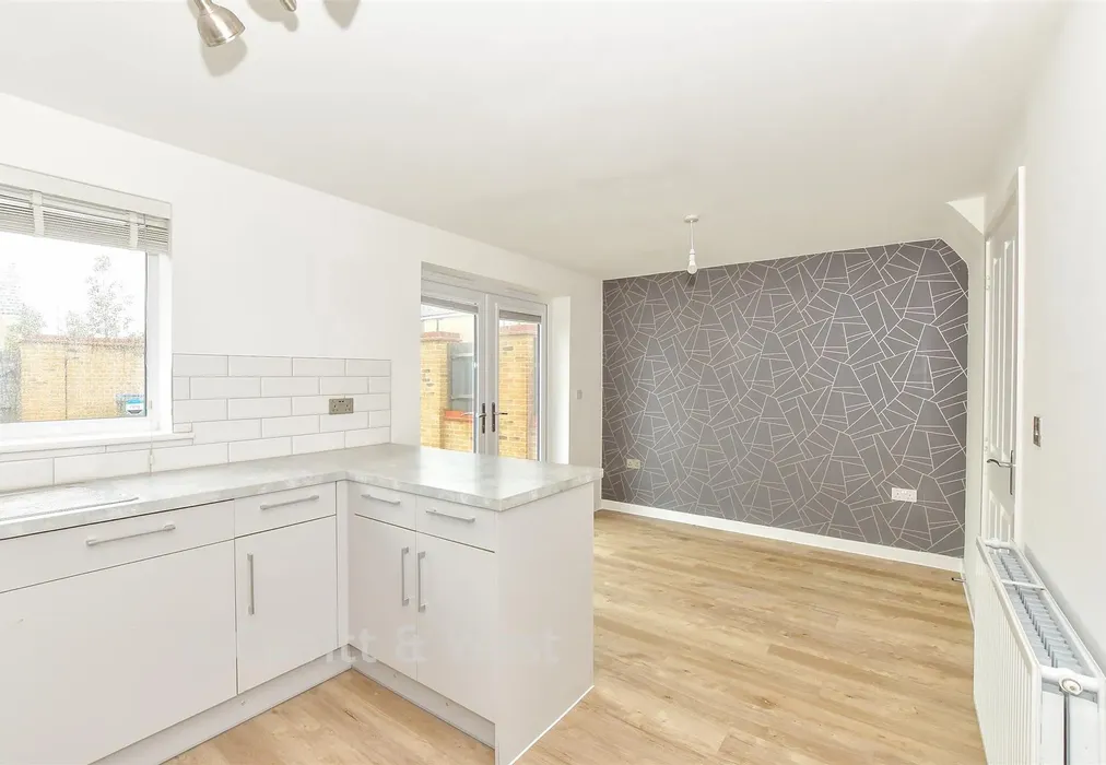 Kitchen/Diner - Neal Crescent, Littlehampton, West Sussex - Wards of Kent