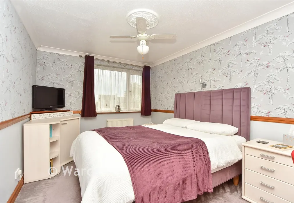 Bedroom 1 - Windmill Rise, Minster On Sea, Sheerness, Kent - Wards of Kent
