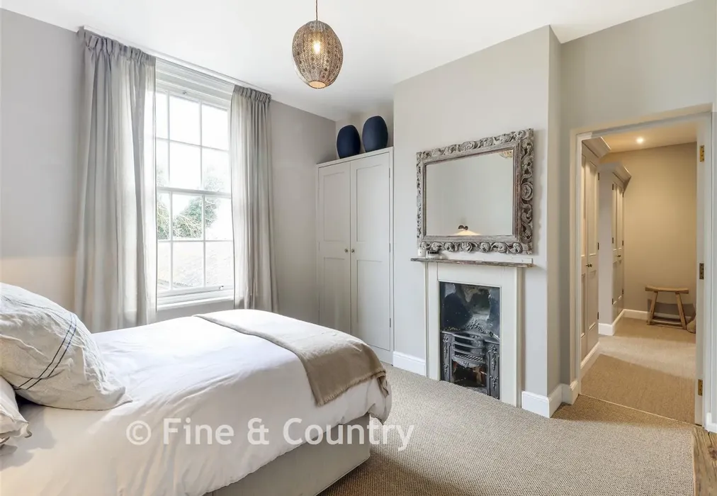 Master Bedroom - Canterbury Road, Wingham, Canterbury, Kent - Wards of Kent