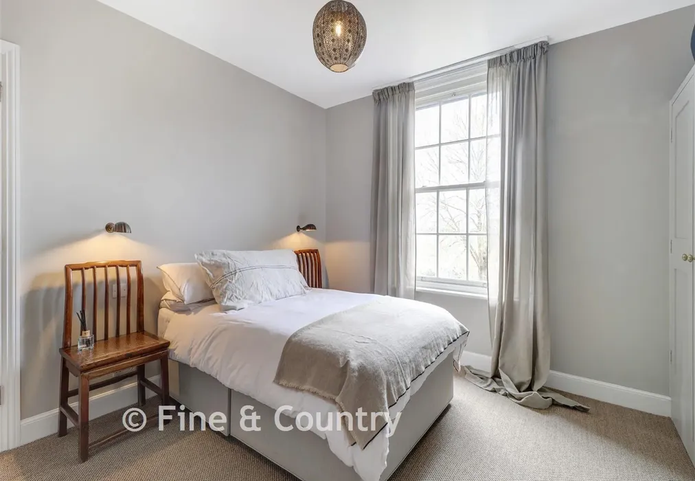 Master Bedroom - Canterbury Road, Wingham, Canterbury, Kent - Wards of Kent