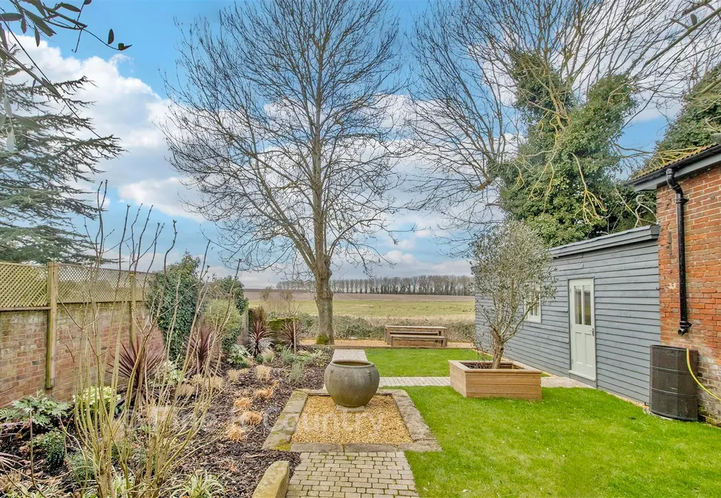 Rear Garden - Canterbury Road, Wingham, Canterbury, Kent - Wards of Kent