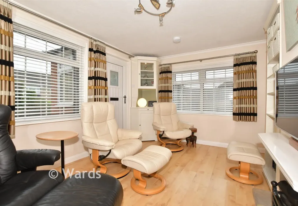 Lounge - Swan Lane, Sellindge, Ashford, Kent - Wards of Kent