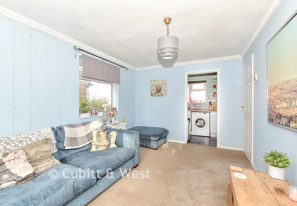 Lounge - Spinney North, Pulborough, West Sussex - Wards of Kent
