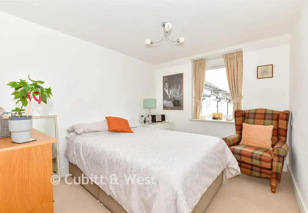 Bedroom 2 - Beaconsfield Road, Waterlooville, Hampshire - Wards of Kent