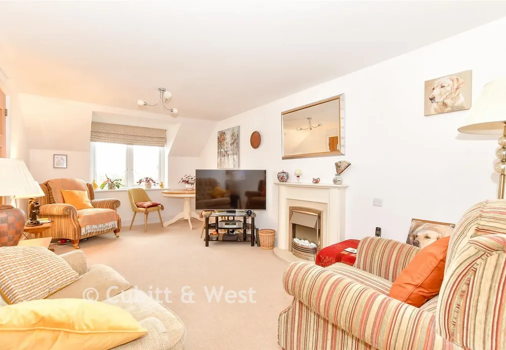 Lounge - Beaconsfield Road, Waterlooville, Hampshire - Wards of Kent