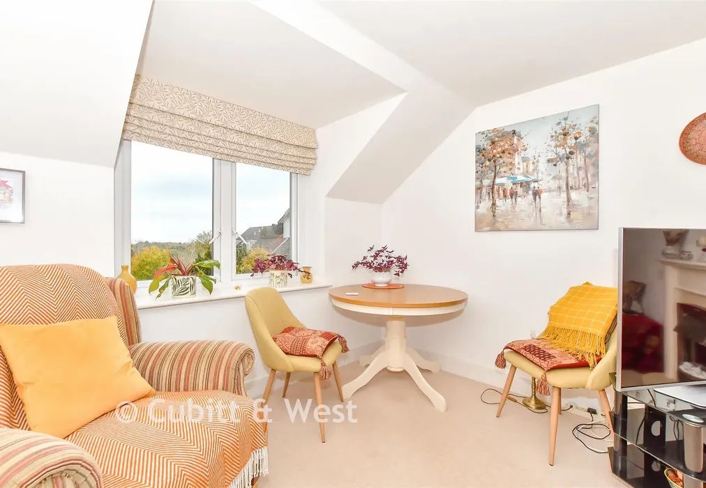 Internal Lifestyle Photograph - Beaconsfield Road, Waterlooville, Hampshire - Wards of Kent