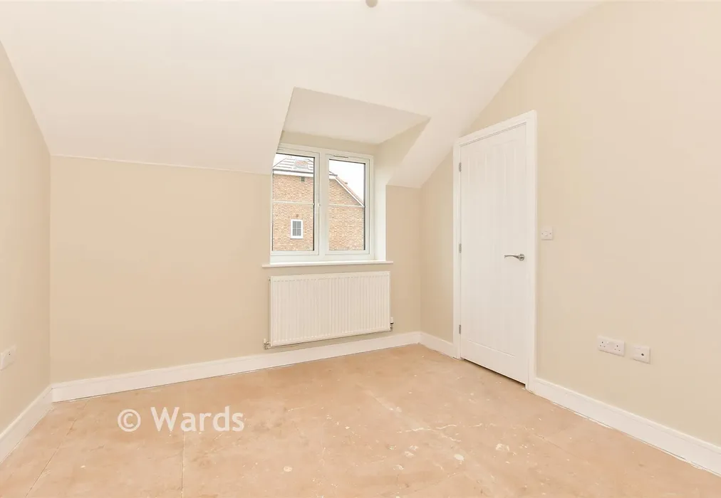 Bedroom 1 - Scocles Farm, Scocles Road, Minster On Sea, Sheerness, Kent - Wards of Kent