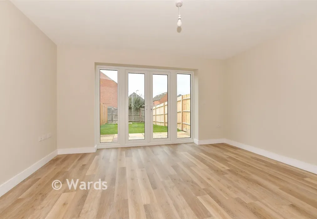 Lounge/Diner - Scocles Farm, Scocles Road, Minster On Sea, Sheerness, Kent - Wards of Kent