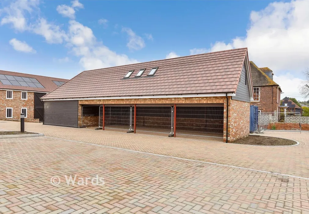 Driveway/Parking - Scocles Farm, Scocles Road, Minster On Sea, Sheerness, Kent - Wards of Kent