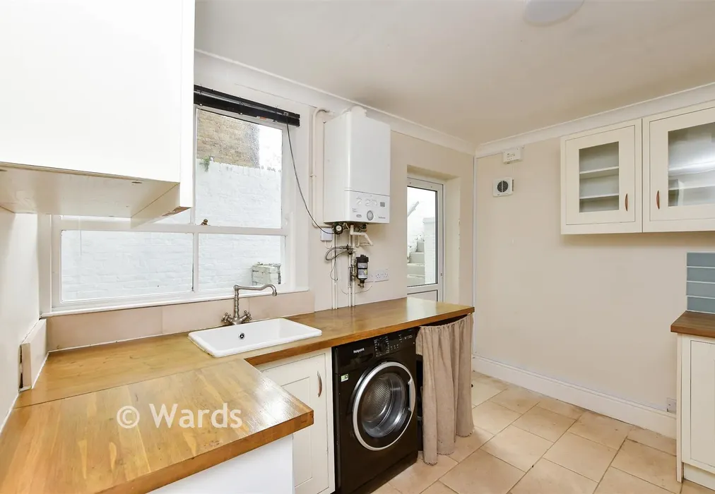 Kitchen - Godwin Road, Cliftonville, Margate, Kent - Wards of Kent