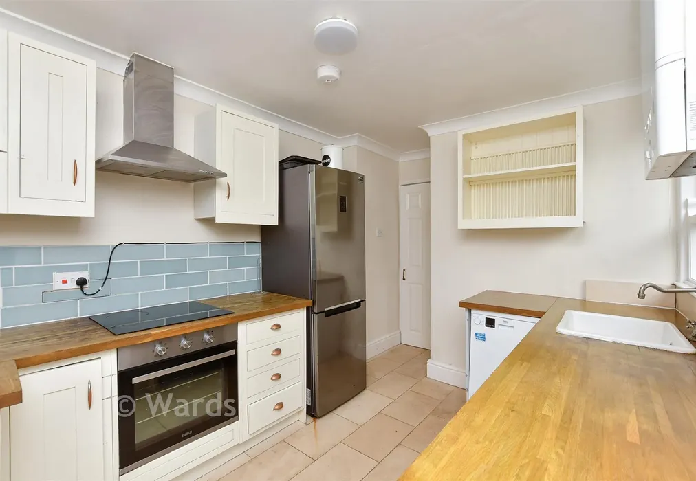 Kitchen - Godwin Road, Cliftonville, Margate, Kent - Wards of Kent