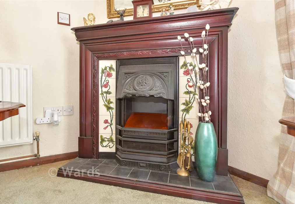 Internal Feature - Queenborough Road, Halfway, Sheerness, Kent - Wards of Kent