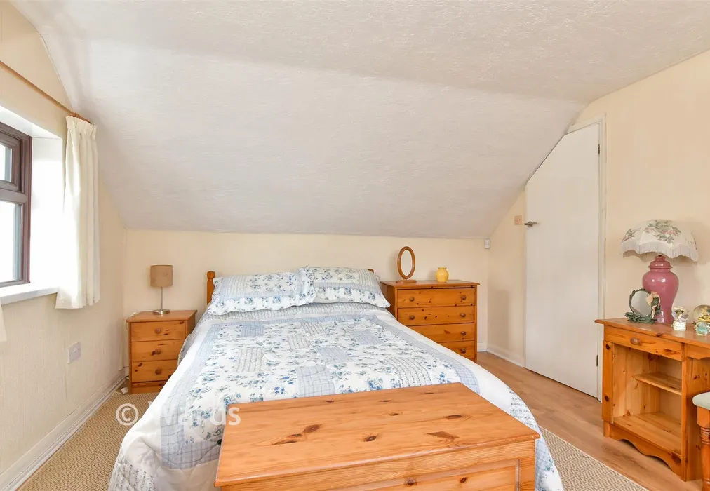Bedroom 1 - Queenborough Road, Halfway, Sheerness, Kent - Wards of Kent