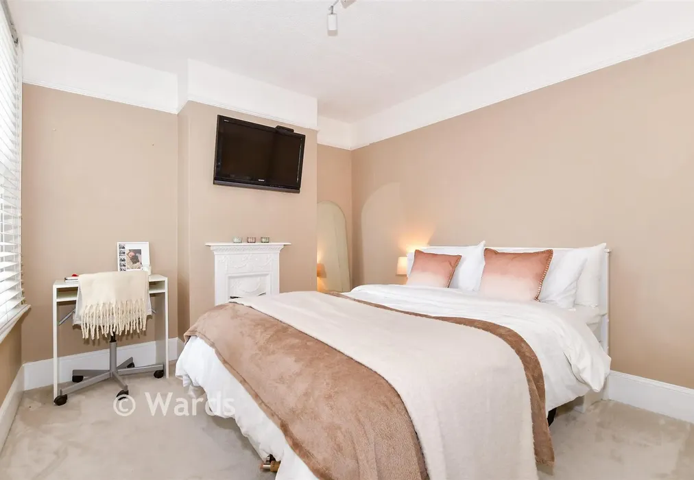 Bedroom 3 - Hastings Road, Maidstone, Kent - Wards of Kent