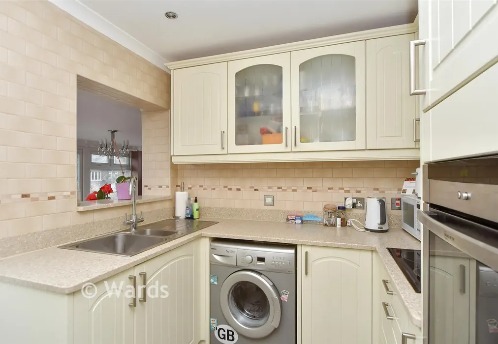 Kitchen - Wimbourne Drive, Rainham, Gillingham, Kent - Wards of Kent