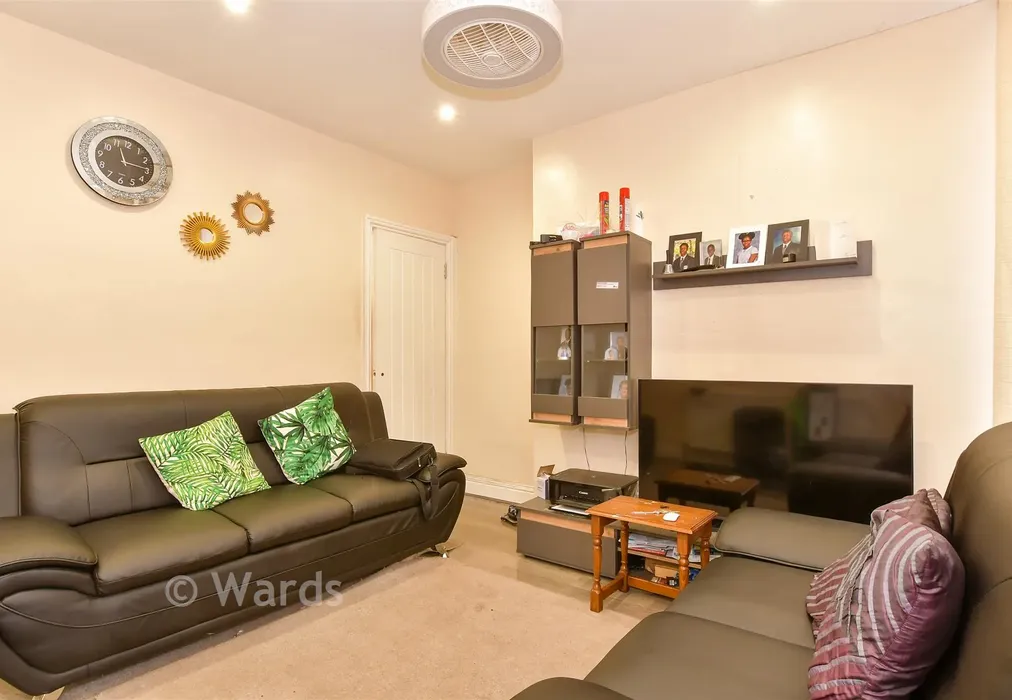 Lounge - Thorold Road, Chatham, Kent - Wards of Kent