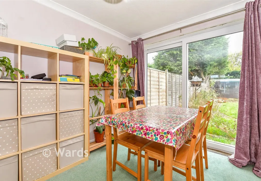 Lounge - Willow Crescent, Five Oak Green, Kent - Wards of Kent