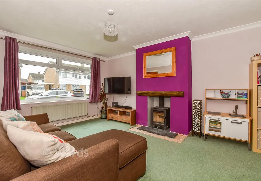 Lounge - Willow Crescent, Five Oak Green, Kent - Wards of Kent