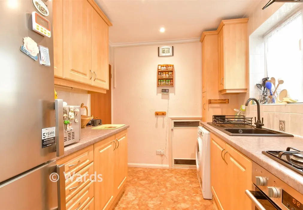 Kitchen - Ashmead Close, Lordswood, Chatham, Kent - Wards of Kent