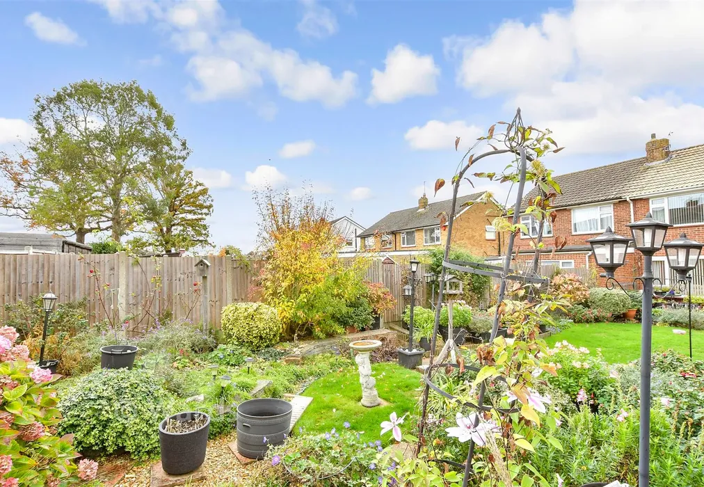 Rear Garden - Ashmead Close, Lordswood, Chatham, Kent - Wards of Kent