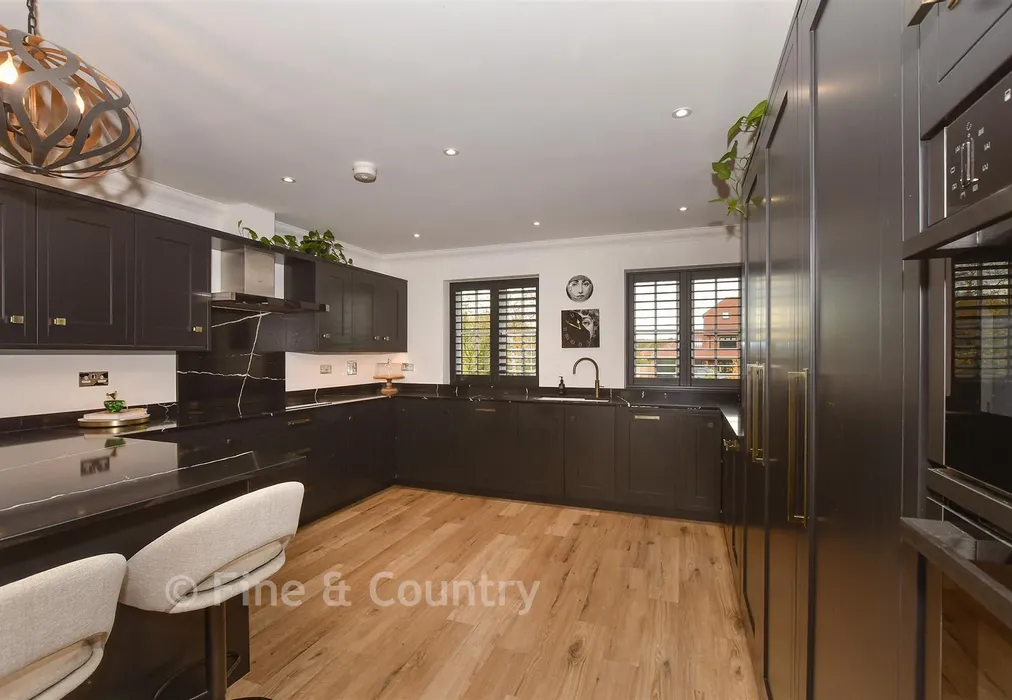 Kitchen/Breakfast Room - Bears Green, Ashford, Kent - Wards of Kent