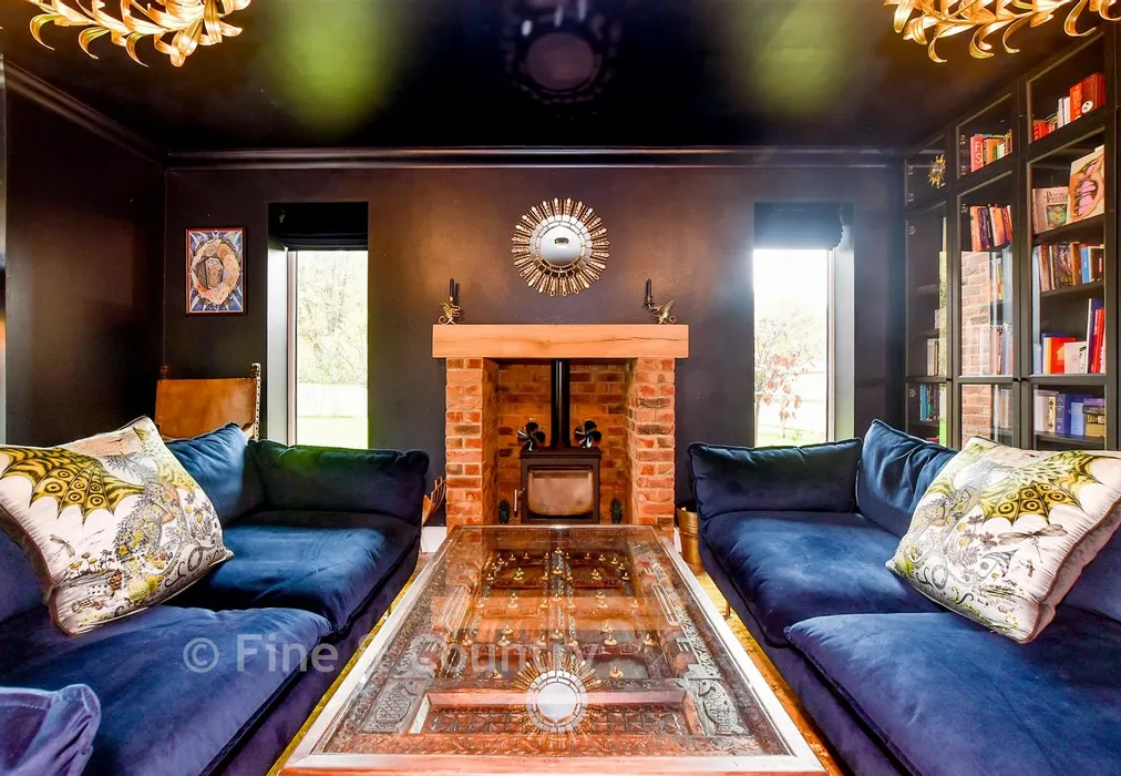 Sitting Room - Bears Green, Ashford, Kent - Wards of Kent