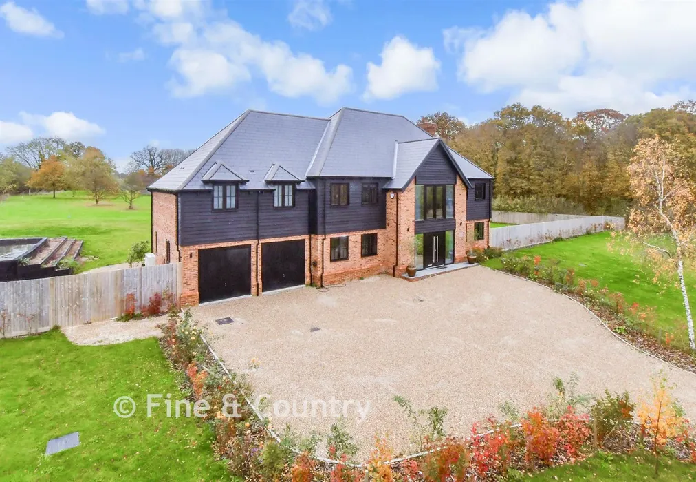 Front Elevation - Bears Green, Ashford, Kent - Wards of Kent
