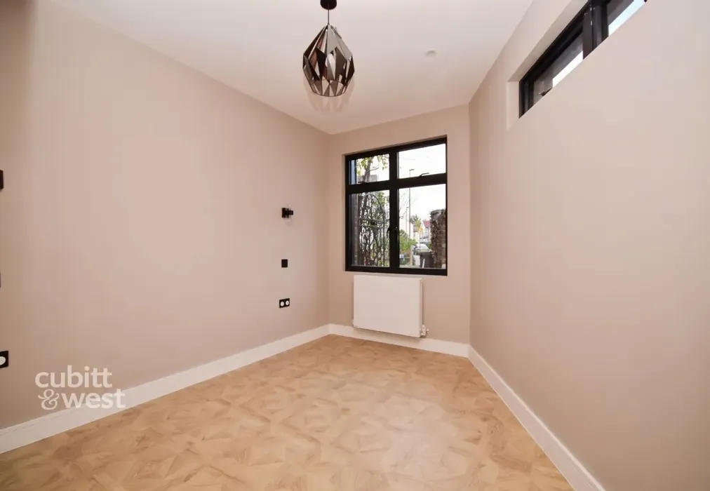 c4888122-DSC_0046 - Bensham Lane, Croydon CR0 - Wards of Kent