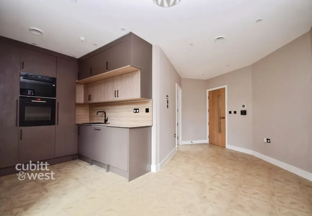 e95d6f40-DSC_0084 - Bensham Lane, Croydon CR0 - Wards of Kent