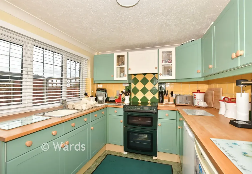Kitchen - Ivychurch, Kent - Wards of Kent