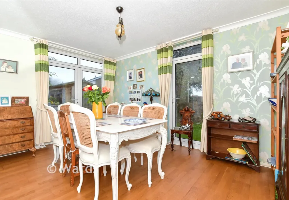 Dining Room - The Orpines, Wateringbury, Maidstone, Kent - Wards of Kent