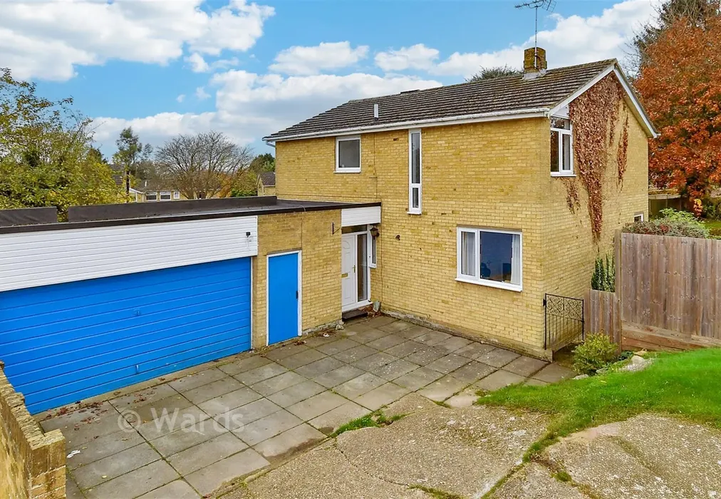 Front. - The Orpines, Wateringbury, Maidstone, Kent - Wards of Kent