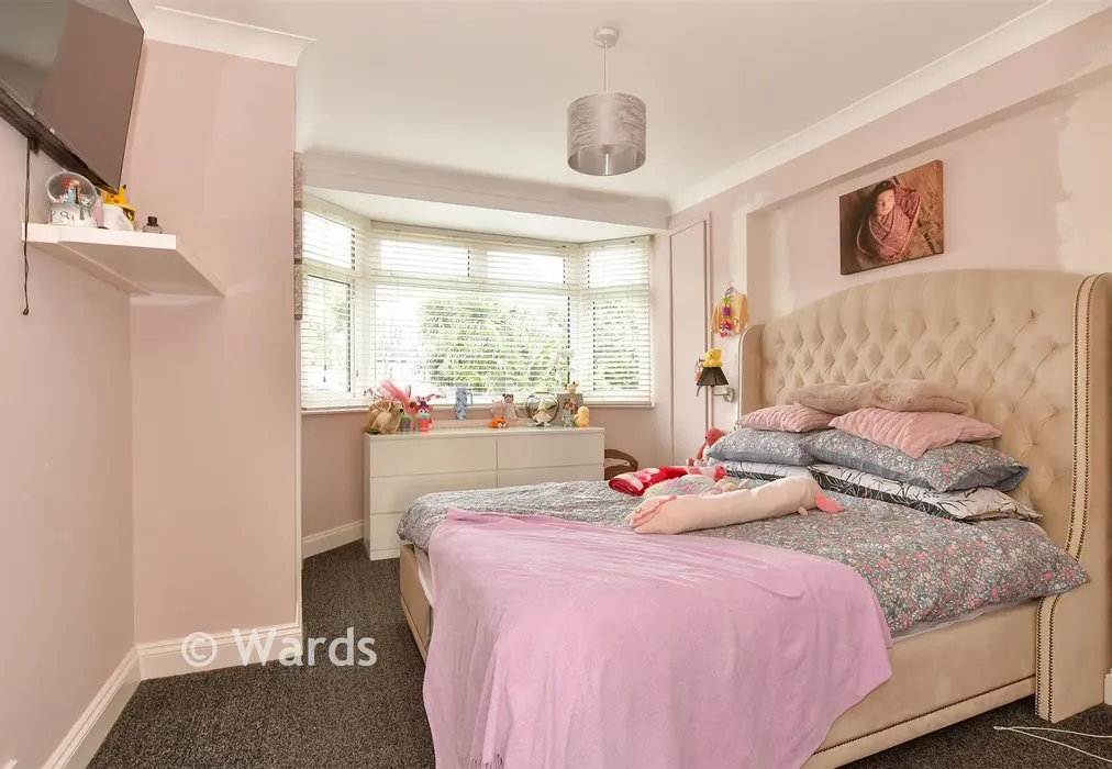 Bedroom 1 - Broom Hill Road, Strood, Rochester, Kent - Wards of Kent