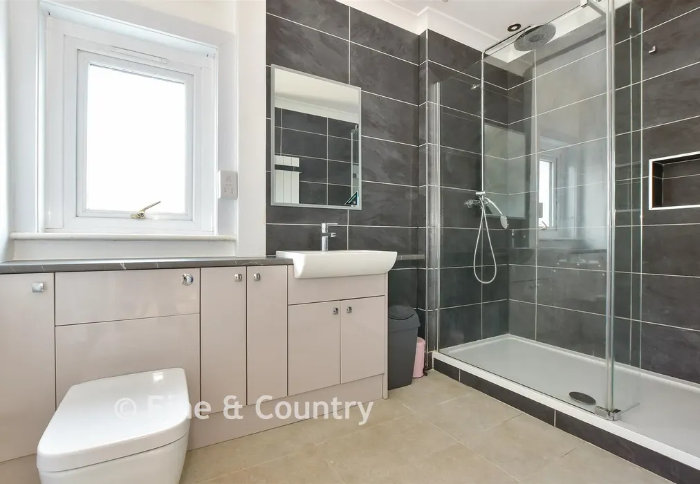 Shower Room - Station Road, Ryde, Isle of Wight - Wards of Kent