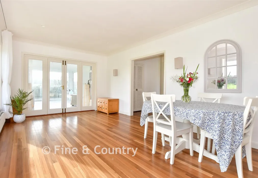 Dining Room - Station Road, Ryde, Isle of Wight - Wards of Kent