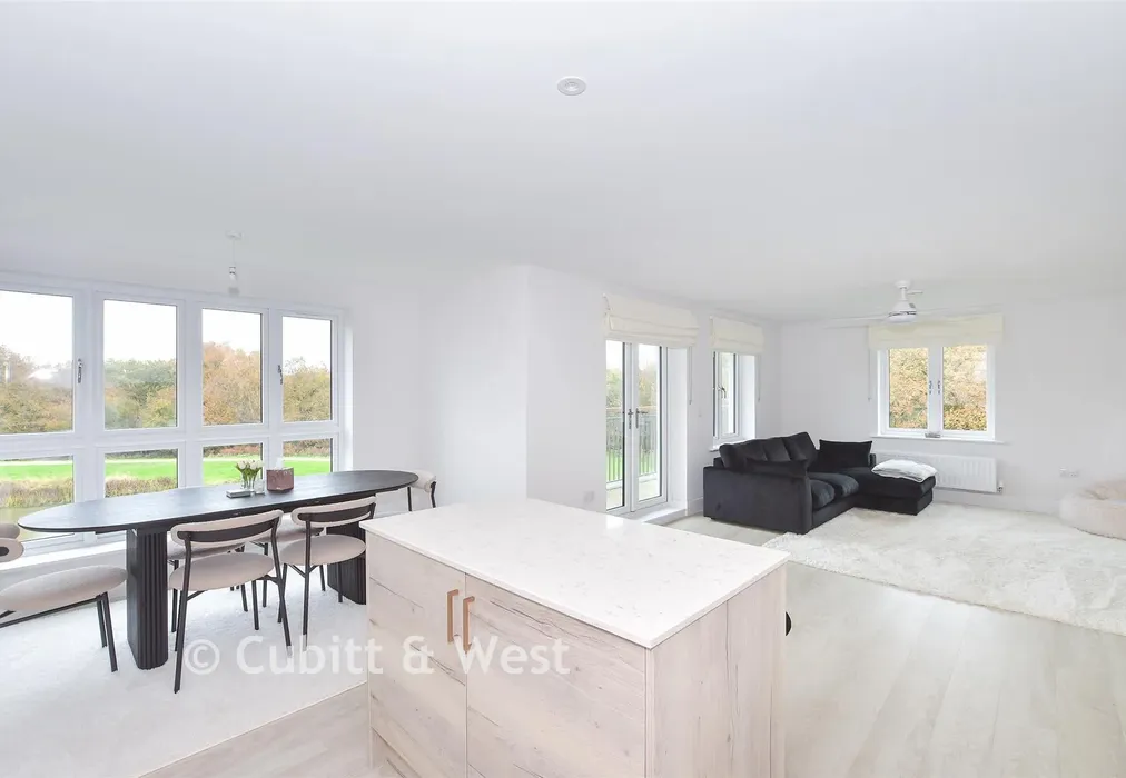 Kitchen/Dining Area - Cordingley Drive, Pease Pottage, Crawley, West Sussex - Wards of Kent